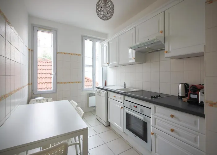 2#appart 6pers#2 Chambres#commerce#fullequipped#ac Apartment